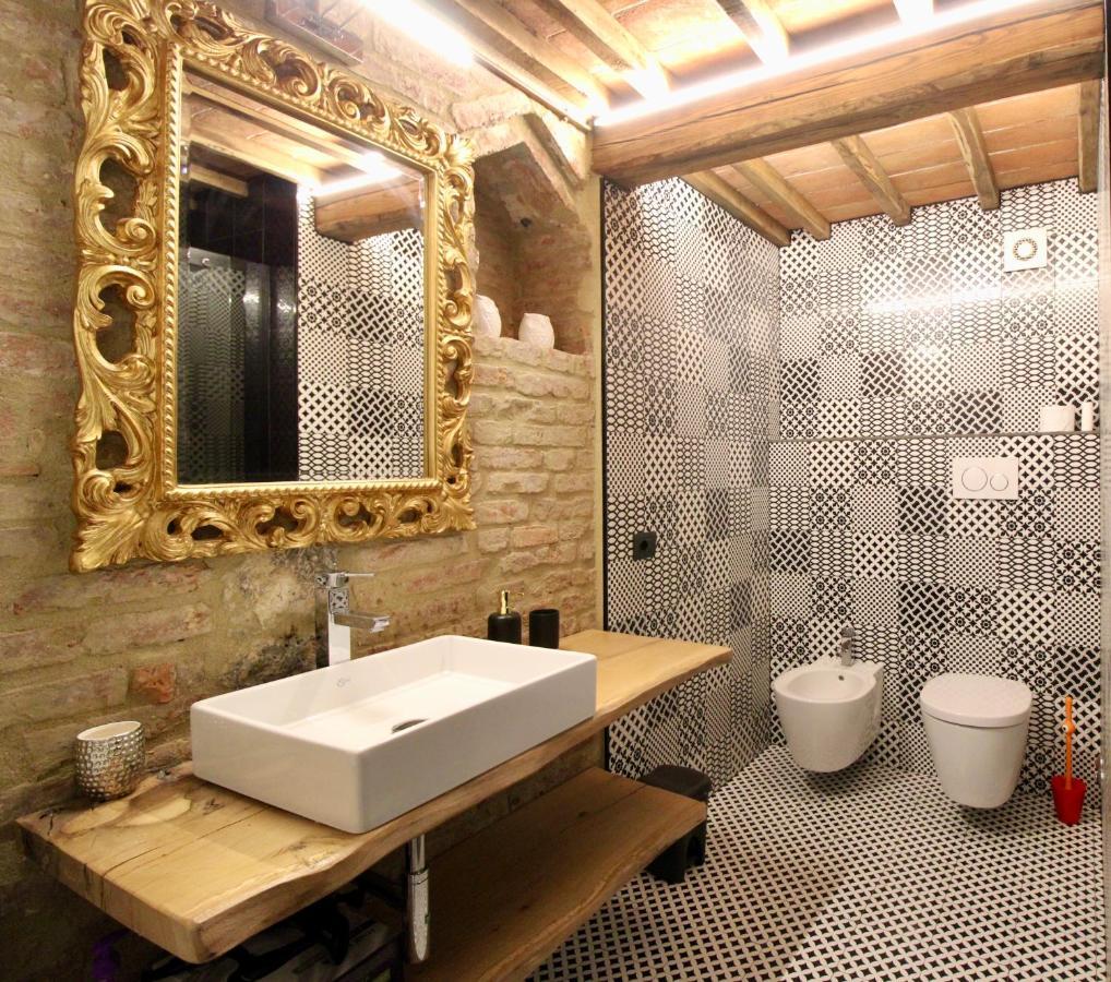 Luxury Suite Apartment Angiolieri Siena Luaran gambar