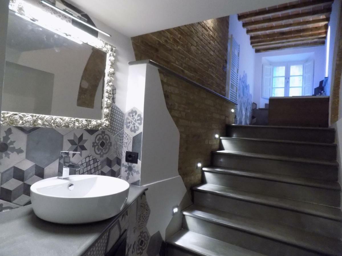 Luxury Suite Apartment Angiolieri Siena Luaran gambar